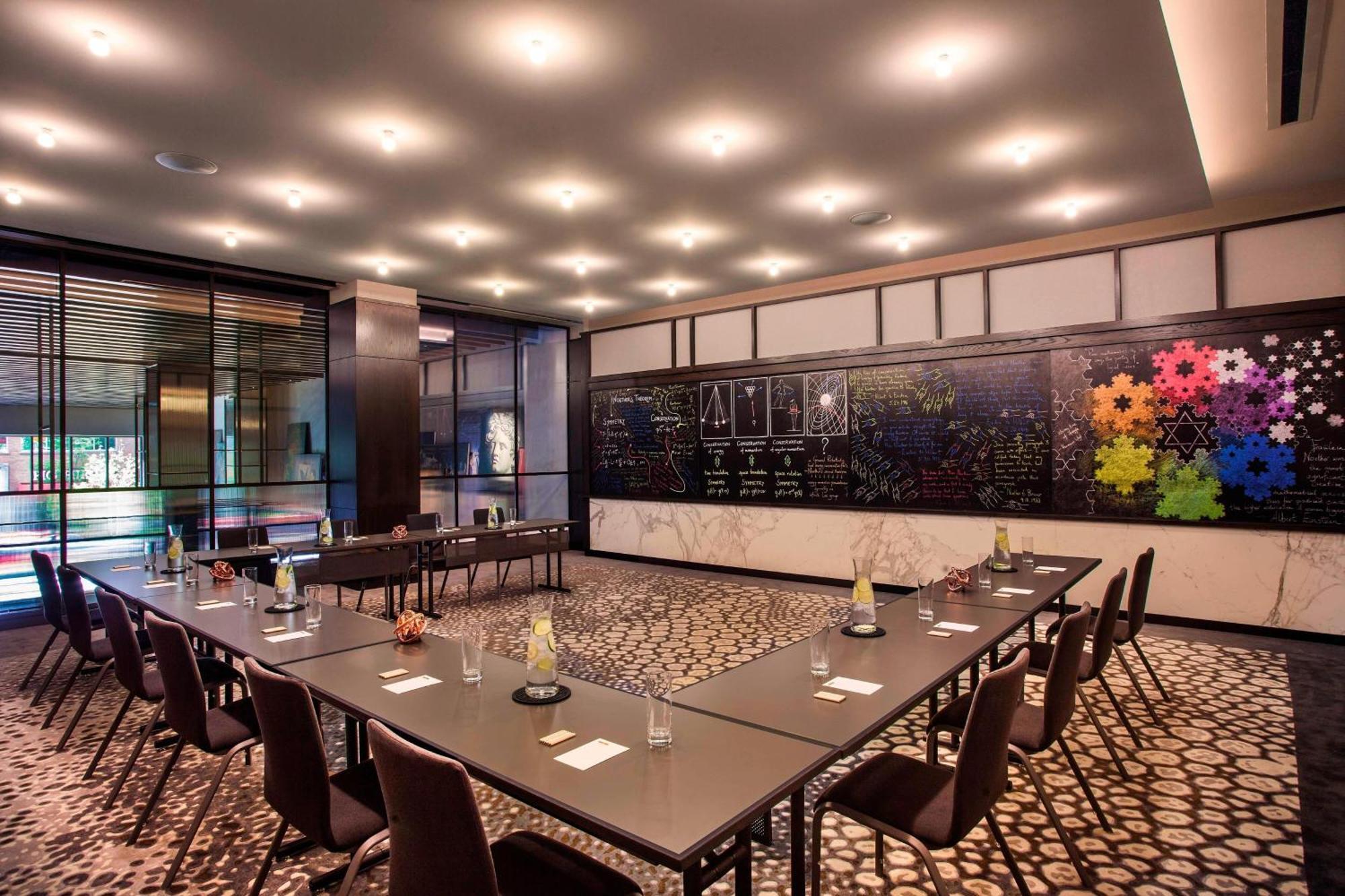 Hotel Emc2, Autograph Collection Chicago Ngoại thất bức ảnh